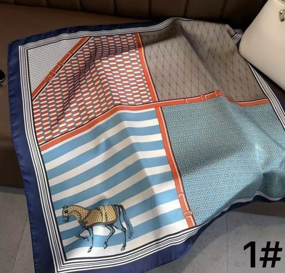 مینی اسکارف سیلک ابریشم زنانه مدل اسب رنگ آبی